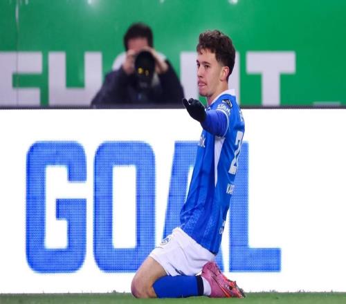 英媒：切爾西領(lǐng)跑亨克18歲中場(chǎng)卡雷察斯?fàn)帄Z戰(zhàn)，槍手也感興趣