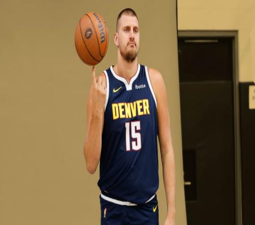 如此云淡風輕！約基奇一大天賦是沉穩(wěn)：每場NBA比賽都像街頭野球