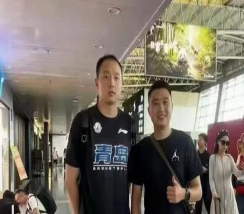 媒体人：浙江无力匹配青岛3年1800万合同，王奕博转会态度坚决，不惜放弃编制