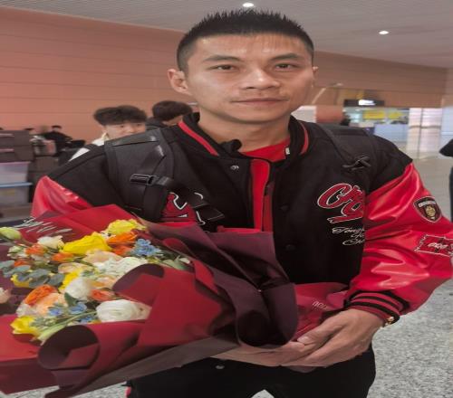 上游新聞專(zhuān)訪(fǎng)黃希揚：從昨天興奮到現在，身體允許會(huì )繼續征戰中超