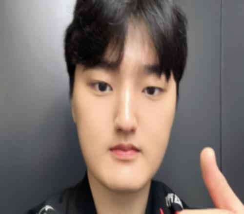 好快的切割！Peyz在JDG時期頭像依舊是Genwin到T1后火速更改