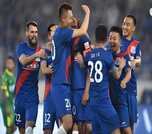 申花新援中衛(wèi)僅僅用一場比賽，就征服球迷，首秀就帶隊(duì)零封對(duì)手