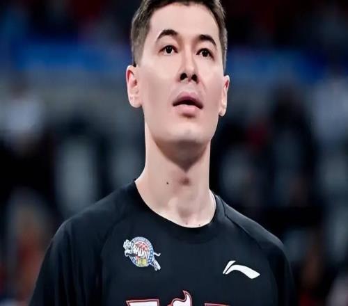 CBA鋒線得分榜：第1難進(jìn)國(guó)家隊(duì)，前十僅1位國(guó)手，三分神射手第6