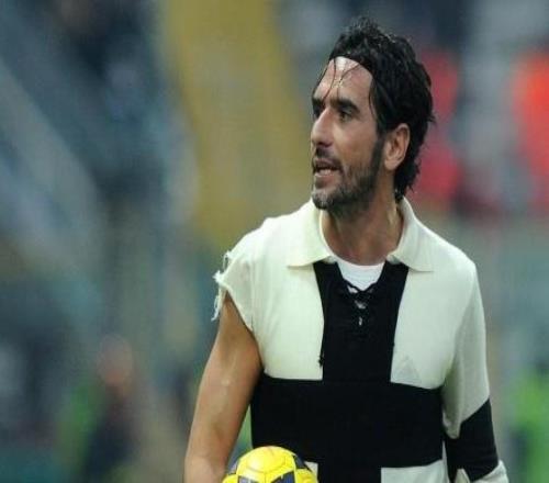 盧卡雷利：我跟著帕爾馬踢意丁，但他們最終卻把我掃地出門