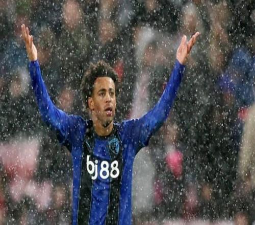 43.3米，泰勒亞當(dāng)斯打進(jìn)24年5月凱塞多吊射以來(lái)英超最遠(yuǎn)進(jìn)球