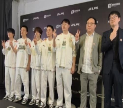WBG賽后群訪教練：要保持住拿到的優(yōu)勢最近的競技狀況給7分