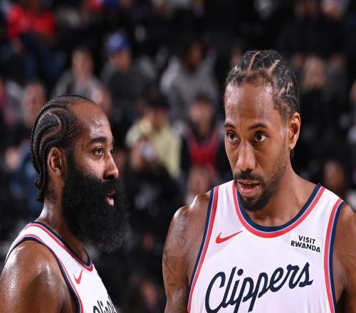 轟33+5+5！34歲小卡夢(mèng)回巔峰奪5連勝：場(chǎng)均27.8分生涯賽季最高