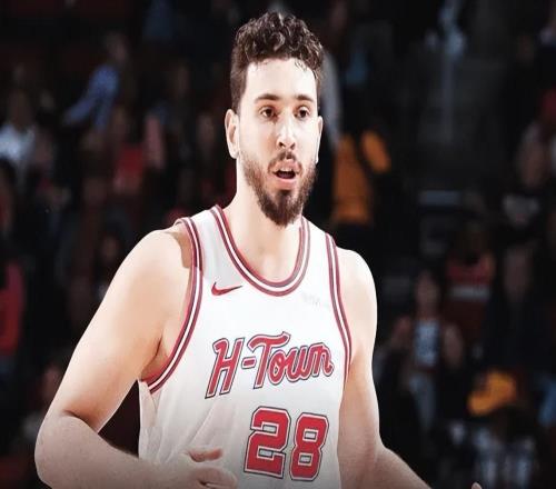 火箭2將弊端凸顯！申京無(wú)三分影響進(jìn)攻，謝潑德大漏勺影響流暢性