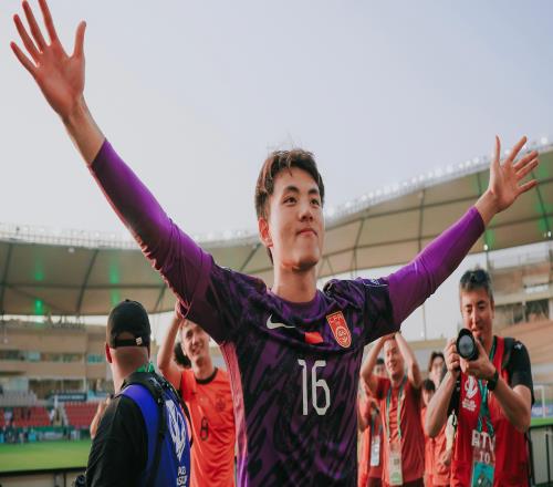 李昊引中超豪門哄搶！3支球隊欲出手，身價2000萬，切爾西在關(guān)注