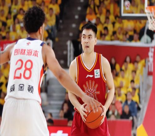 CBA球員進(jìn)步榜！廣東舊將第一，山西兩人入選，韓德君接班人第三