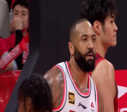 太適合廣東隊！NBA“老中鋒”或被朱芳雨看中，杜鋒的冠軍拼圖