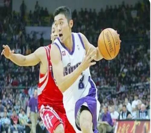 曾凡博被裁不意外商業(yè)賽和中國(guó)球員聯(lián)袂的事件在NBA不少見