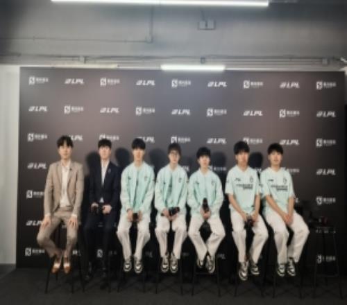 iG賽后群訪教練：今天BP和游戲內(nèi)容都有不足后面會整理好加油的