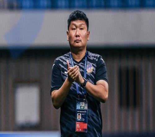 官宣！38歲土帥“轉(zhuǎn)會(huì)”，劉建業(yè)執(zhí)教中超新軍，罕見產(chǎn)生轉(zhuǎn)會(huì)費(fèi)