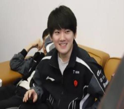 理性討論：JKL休息對(duì)TES的影響是不是跟當(dāng)年Faker手傷休息對(duì)T1的影響一樣