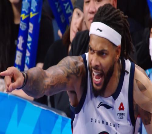 周琦失誤珀賽爾絕殺！謝智杰末節(jié)封神山東4人滿分，許導(dǎo)驗(yàn)貨失敗