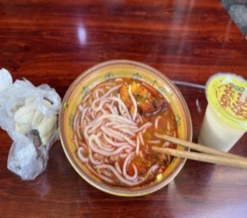 xun分享旅游生活：早餐時(shí)間到！