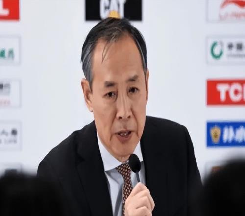 輸廣廈發(fā)布會(huì )！許利民不滿(mǎn)對布朗孫銘徽限制，談周琦趙睿末節打滿(mǎn)