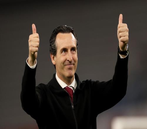 TA：從降級(jí)區(qū)到爭(zhēng)冠行列，埃梅里展現(xiàn)了英超頂級(jí)主帥風(fēng)采