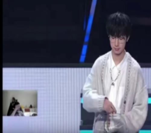 Ning王看抽簽：藍(lán)哥一點(diǎn)黑流量不吃，白流量全讓他吃了