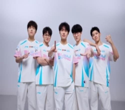 BLG曬2026LPL定妝照：帥氣地開啟全新賽季！