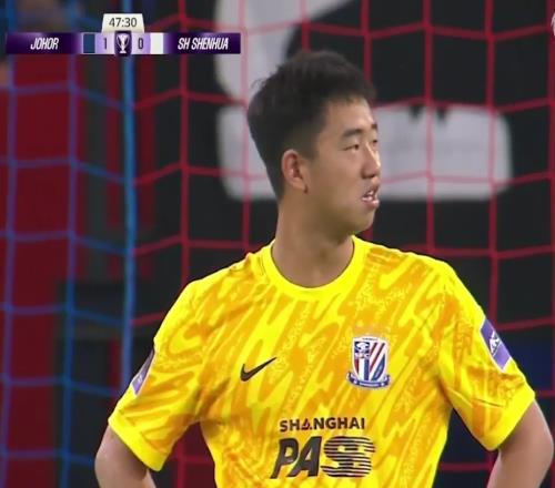 申花隊13遭針對2球被吹無(wú)效+被判假摔，球迷：亞足聯(lián)應嚴查