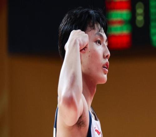 八連勝仍聯(lián)盟第一！薩林杰25+13廣東大勝天津徐杰8+6胡明軒13中3