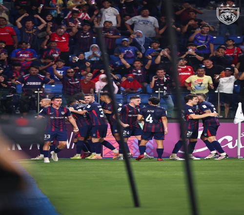 柔佛主帥：球員們?cè)谂c申花的比賽中表現(xiàn)非常出色，我非常滿意