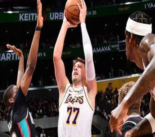 東契奇36+9詹姆斯26+10湖人主場(chǎng)送灰熊4連敗