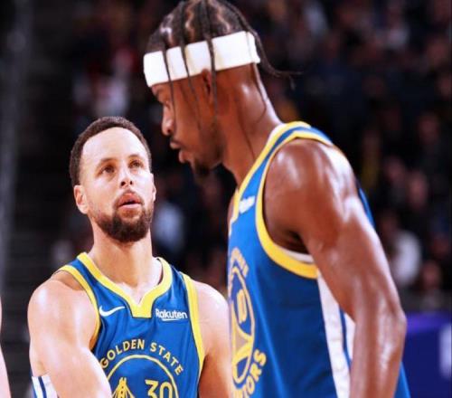 勇士126113尼克斯！無(wú)解的不是贏球，是庫(kù)里評(píng)價(jià)巴特勒，有3重點(diǎn)