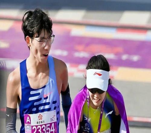 鄭小倩南京馬拉松229，中長跑名將的全馬首秀