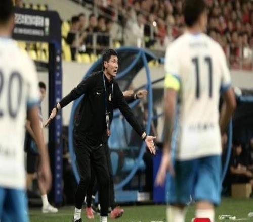 前國腳邵佳一正式執(zhí)掌中國男足他會帶領(lǐng)國足走向何方