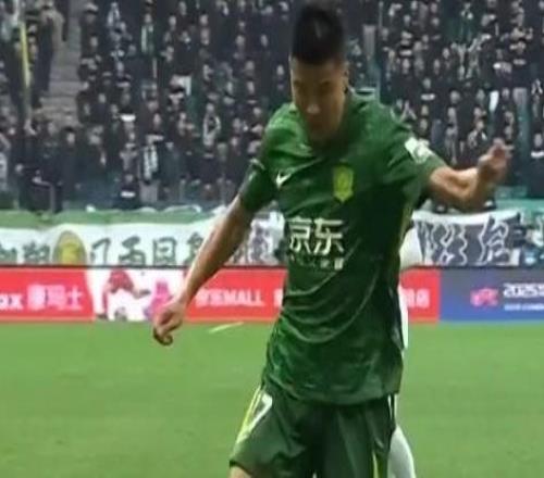 里程碑，國(guó)安36歲后衛(wèi)王剛已在中超出戰(zhàn)200場(chǎng)