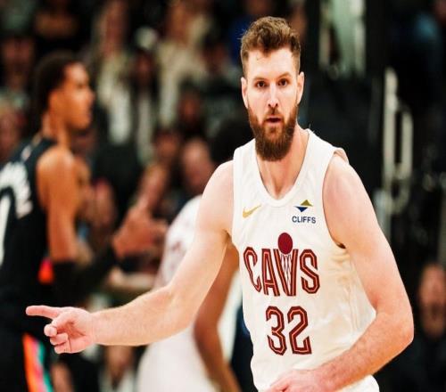 先發(fā)吞連??！文班亞馬在場17馬刺最差16中7效率低下遠遜科內(nèi)特