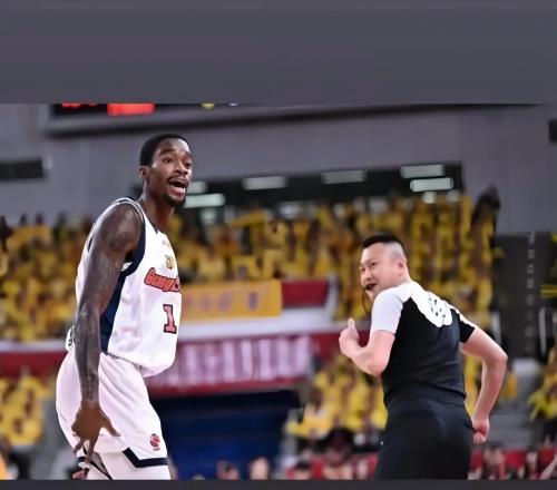 廣東對陣北京比賽名單出爐，奎因缺陣，曾凡博復(fù)出，廣東沖9連勝