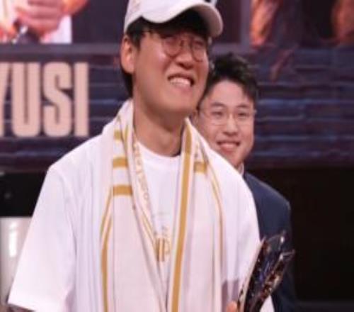 雞蛋只是一個(gè)位置今日Guma發(fā)揮不佳厄斐關(guān)鍵被秒維魯斯毫無畫面