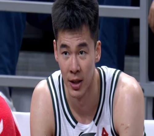 央視不播！今晚735，CBA焦點(diǎn)大戰(zhàn)，郭昊文惡斗家鄉(xiāng)球隊(duì)，再?zèng)_40+