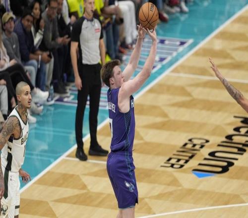 未來(lái)可期，雷吉米勒大膽預(yù)測(cè)黃蜂隊(duì)新秀將超越斯蒂芬?guī)炖? loading=