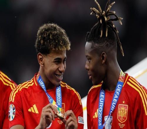 尼科：亞馬爾有令人難以置信的天賦，但他知道我是他“父親”