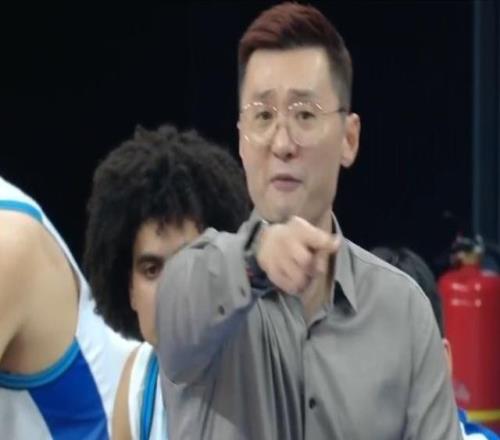 扎心！劉煒被主場球迷喊下課！新疆百回合失分跌至新賽季倒數(shù)第1