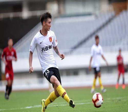 20歲踢中超，25歲討薪！從中超主力到討薪網(wǎng)紅！任威自嘲欠薪體質(zhì)