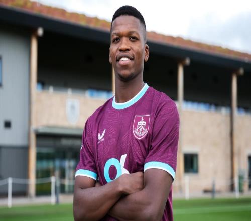 伯恩利中場弗洛倫蒂諾否認被安哥拉歸化：目標是葡萄牙國家隊