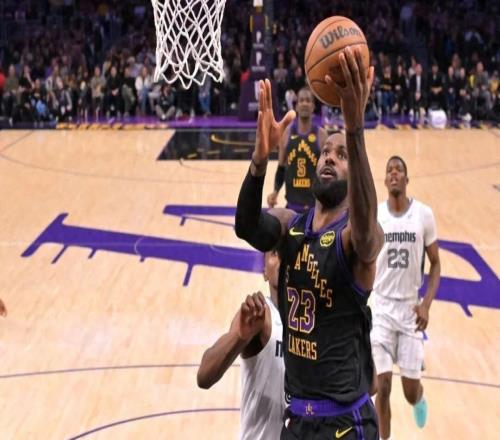 打服黑子！41歲老詹頭再創(chuàng  )紀錄，湖人沒(méi)他真不行