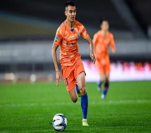 劉彬彬在魯能冬訓要加把勁，避免成為離隊熱門，球迷希望他留下
