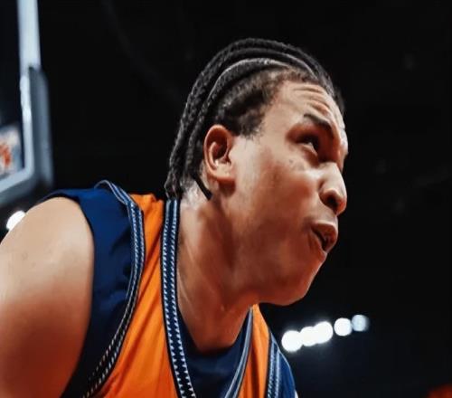 上海大勝廣廈！李弘權+三外齊爆，王哲林穩輸出，張鎮麟喜憂(yōu)參半