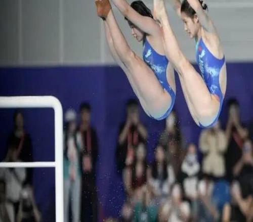 陳芋汐掌敏潔獲得十五運會跳水女子雙人10米臺金牌，全紅嬋王偉瑩獲得第五名