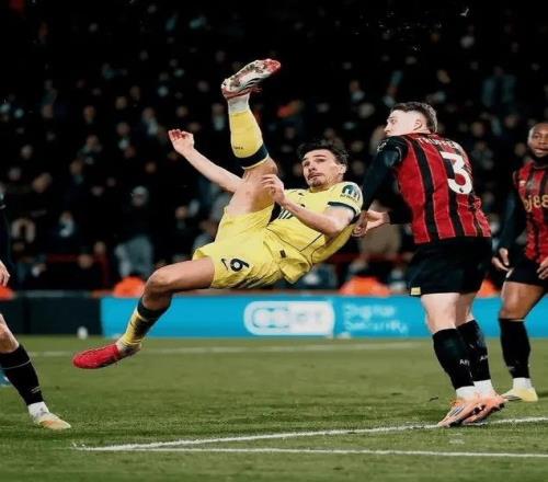 29場5球3助！帕利尼亞表現(xiàn)出色仍可能被退貨熱刺爛是有道理的