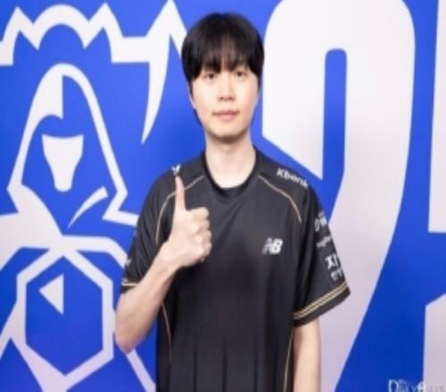 韩媒记者：从kt相关人员的说法来看BDD选手被买断的谣言不是真的