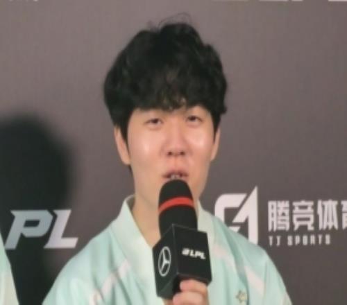 Rookie：不科學團戰(zhàn)是我們前期沒做好的表現(xiàn)這個問題要去解決
