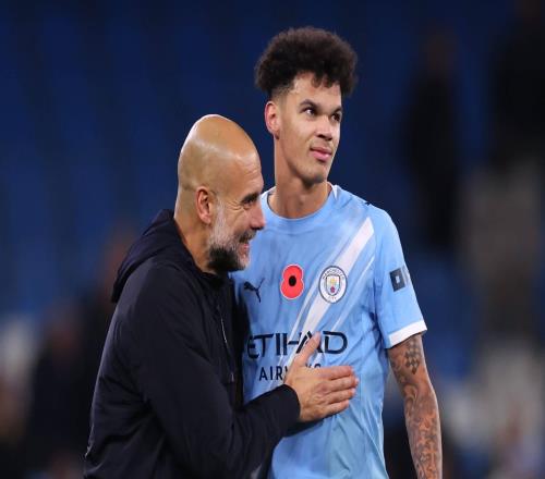 TA：奧賴利成功限制住了薩拉赫，他的防守表現(xiàn)遠超多數(shù)邊后衛(wèi)